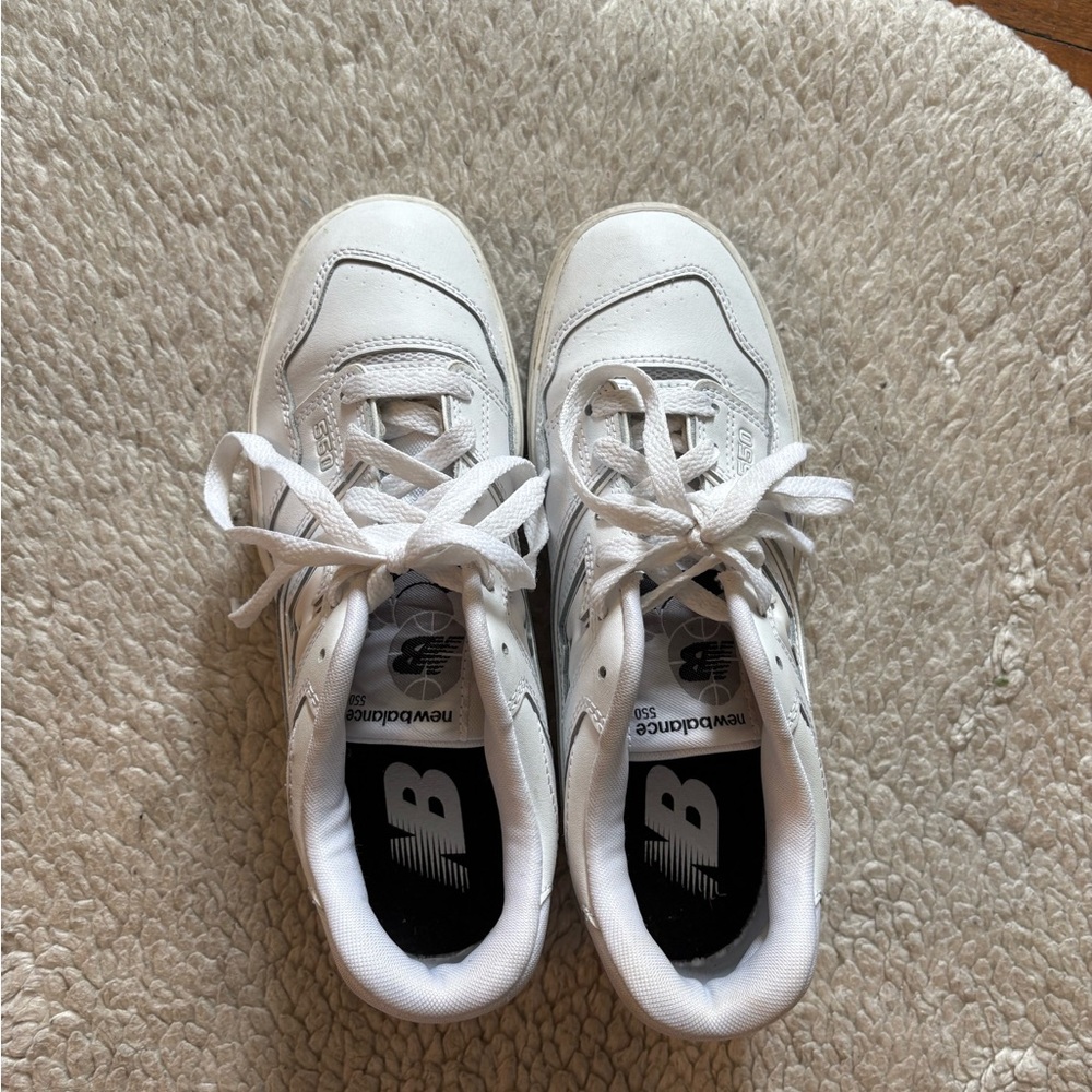 New Balance 550s Classic White Sneakers, unisex,  size 6 boys or girls